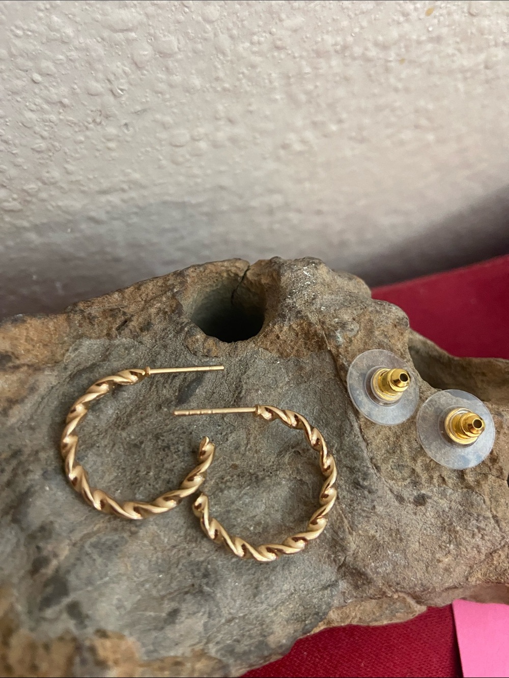 5/$10❤️❤️❤️NEW Twisted Hoops Stud Earrings